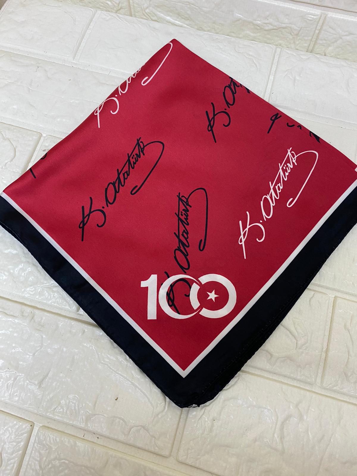 100. Yıla Özel Kırmızı Saten Atatürk Imzalı Fular - Bandana - 23 Nisan, 29 Ekim, 19 Mayıs 100. Yıla Özel Kırmızı Saten Atatürk Imzalı Fular - Bandana - 23 Nisan, 29 Ekim, 19 Mayıs